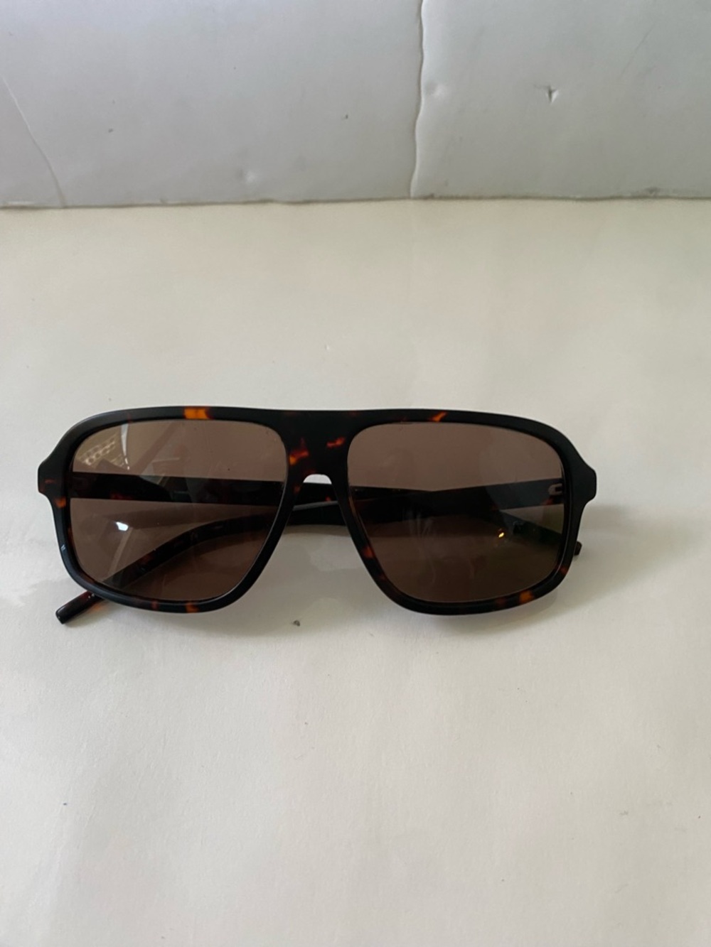 HUGO Sunglasses 5005018 Square Polarized Lens Italy Tortoiseshell